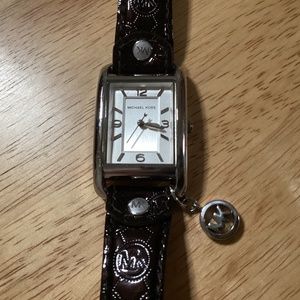 Michael Kors Women’s Watch with Black Leather Band MK-2262